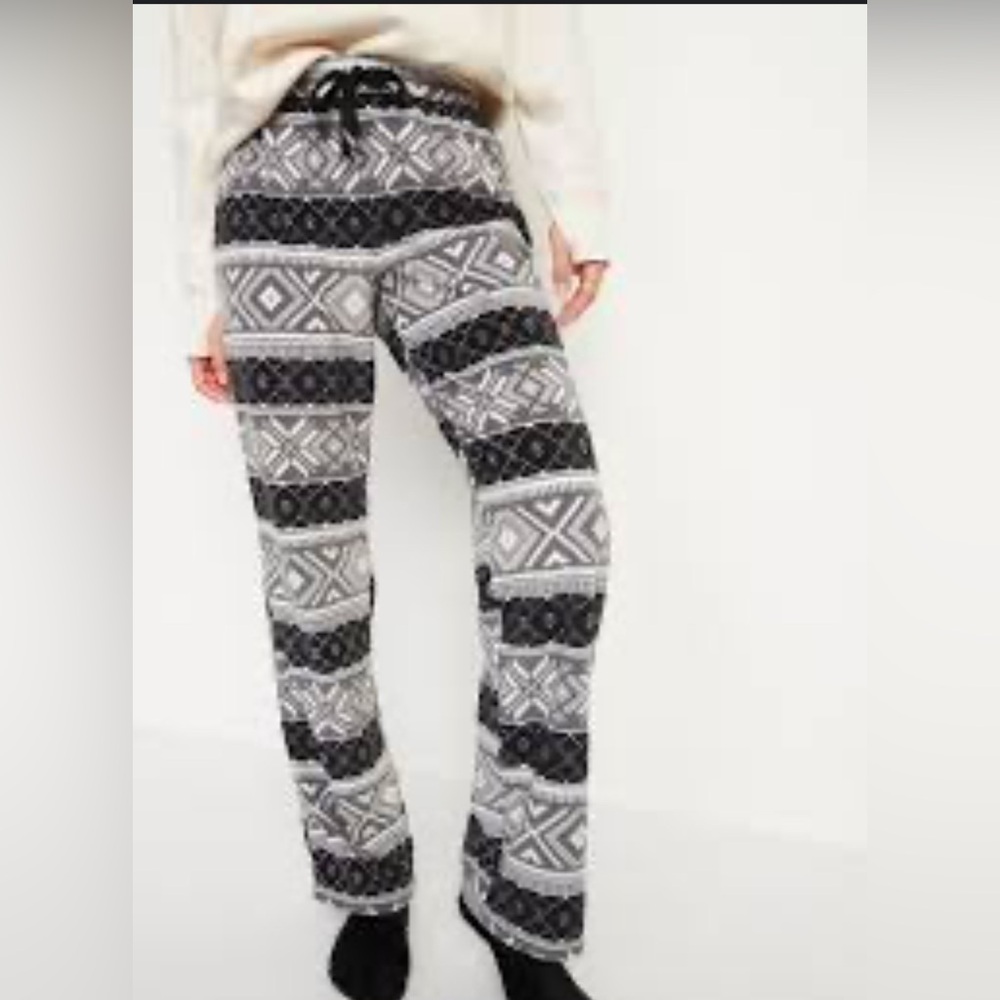 🌸 🌸$10 bundle only 🌸 🌸Old navy fleece pj pants